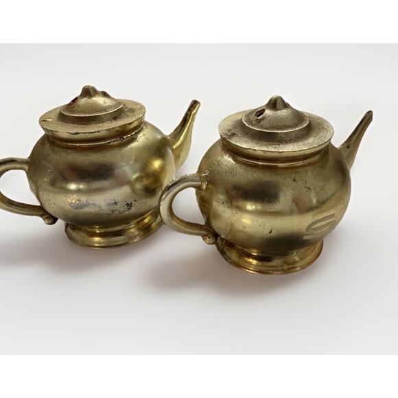 Unbranded Other - Mini Vintage Belly Teapot Salt & Pepper Shakers Gold Finish 1x2”